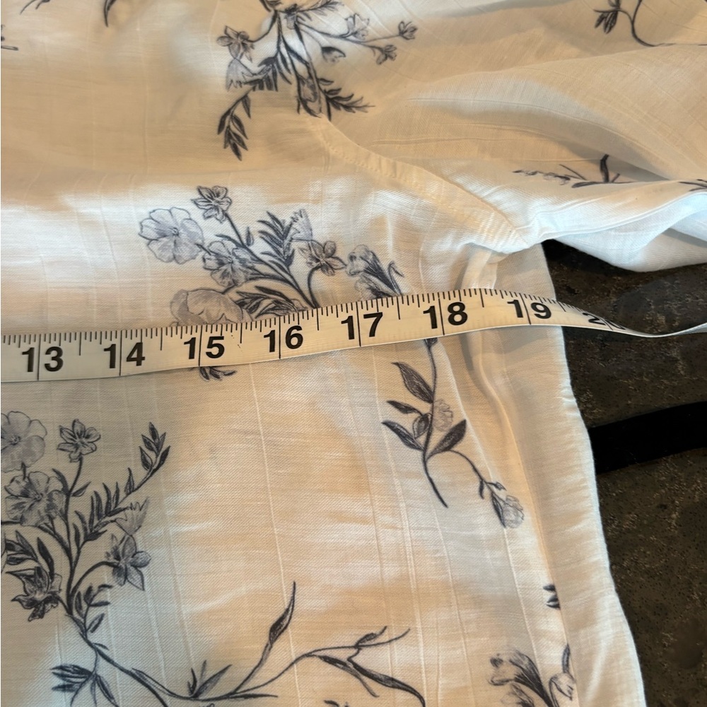 CAbi Wildflower Shirt #6889 - Picture 5 of 10